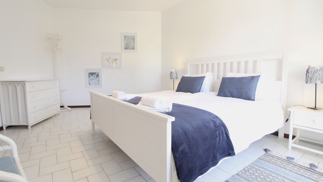 Photo of Bedroom in Alporchinhos