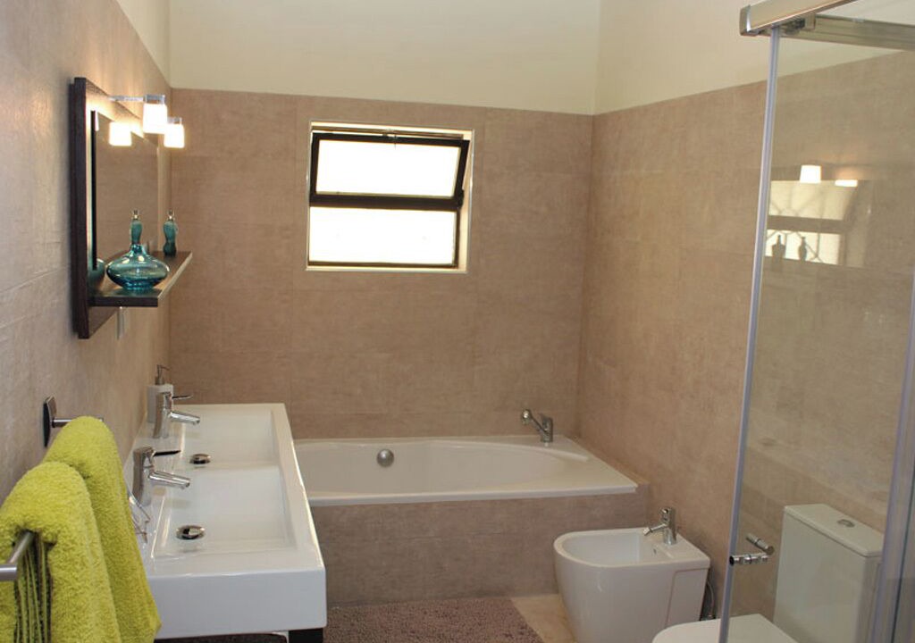 Photo of Bathroom in Olhao