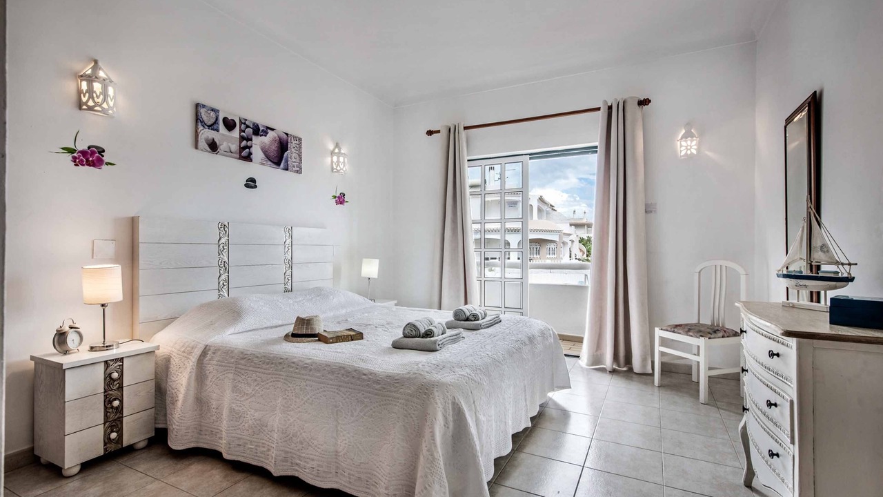 Photo of Bedroom in Correeira