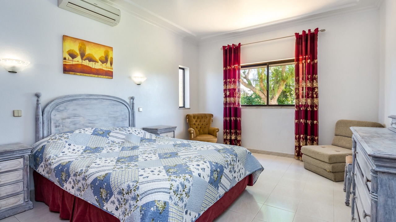 Photo of Bedroom in Vale de Parra