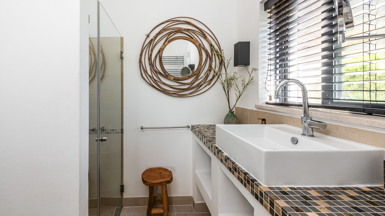 Photo of Bathroom in Salema