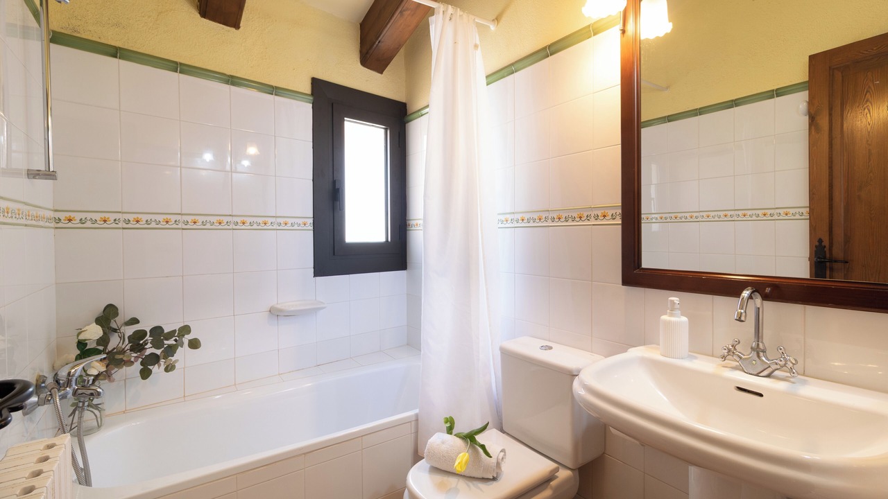 Photo of Bathroom in Castellet i la Gornal