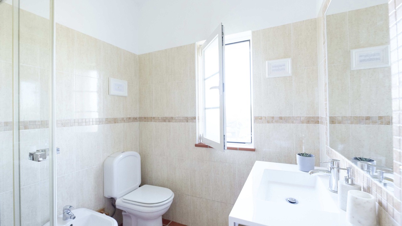 Photo of Bathroom in Aljezur