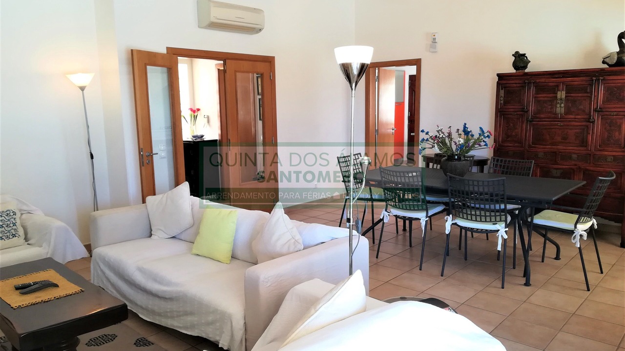 Photo of Livingroom in Guia