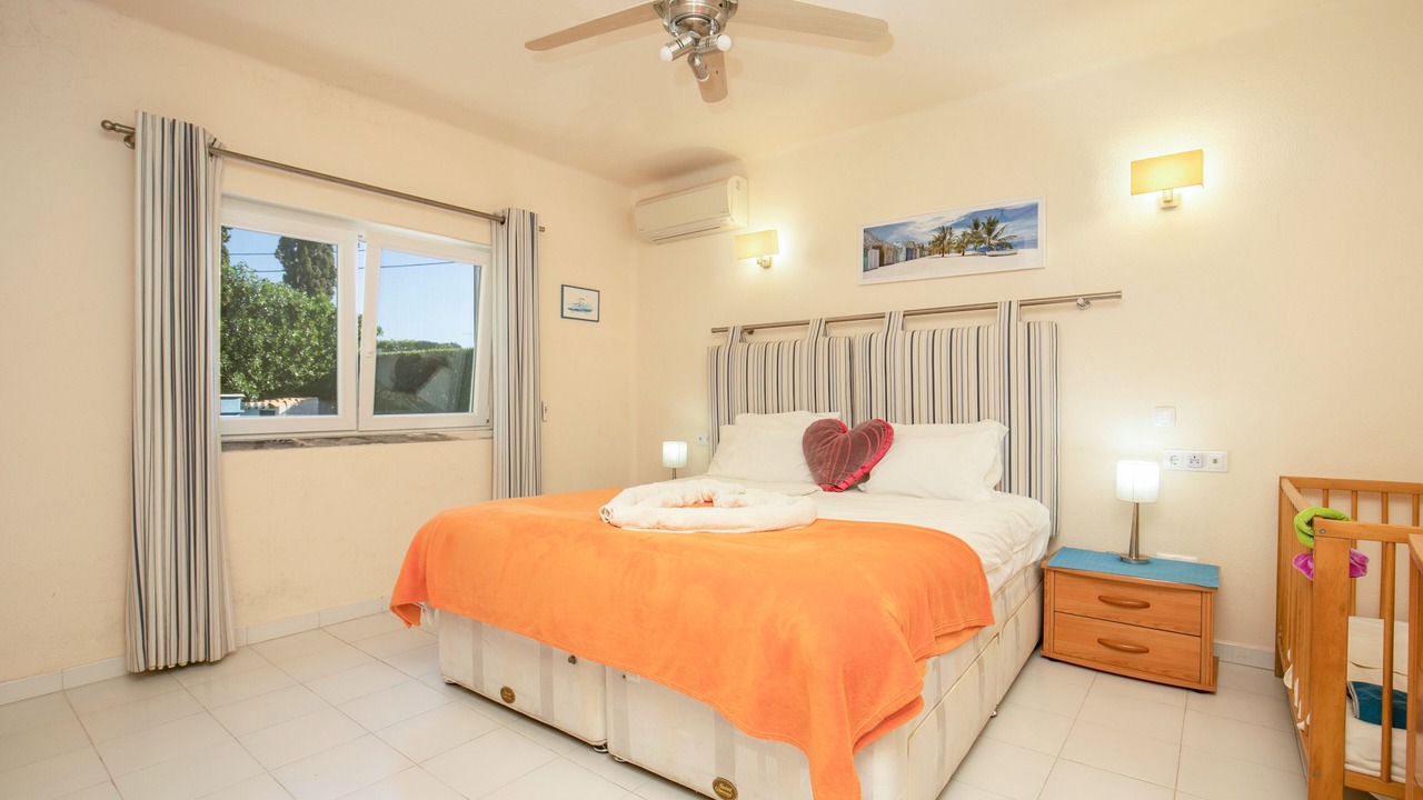 Photo of Bedroom in Vale de Centianes
