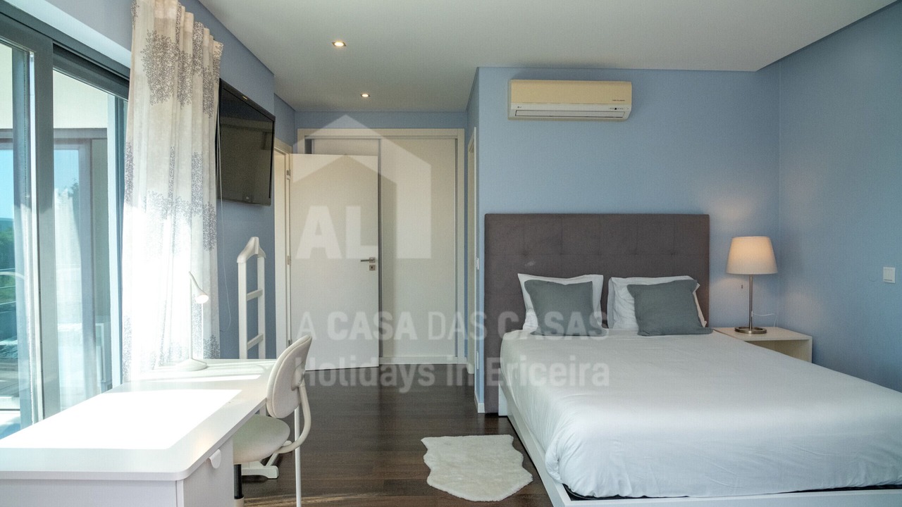 Photo of Bedroom in Ericeira