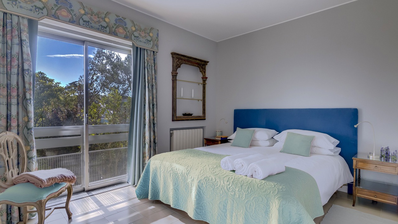 Photo of Bedroom in Estoril