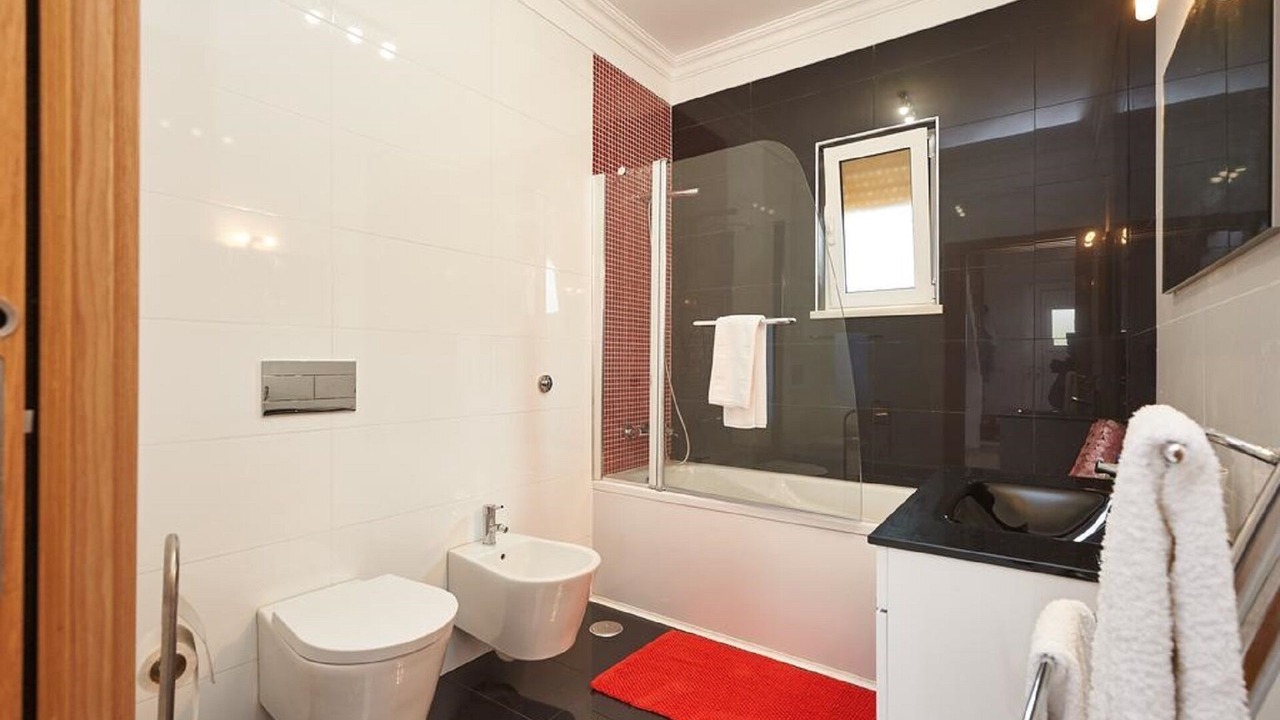 Photo of Bathroom in Ericeira