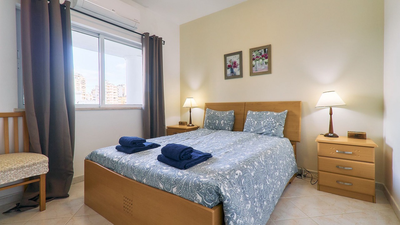 Photo of Bedroom in Alporchinhos
