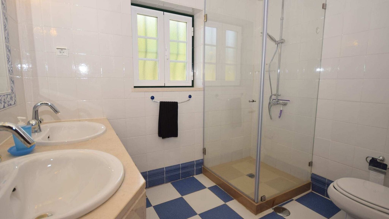 Photo of Bathroom in Caldas da Rainha
