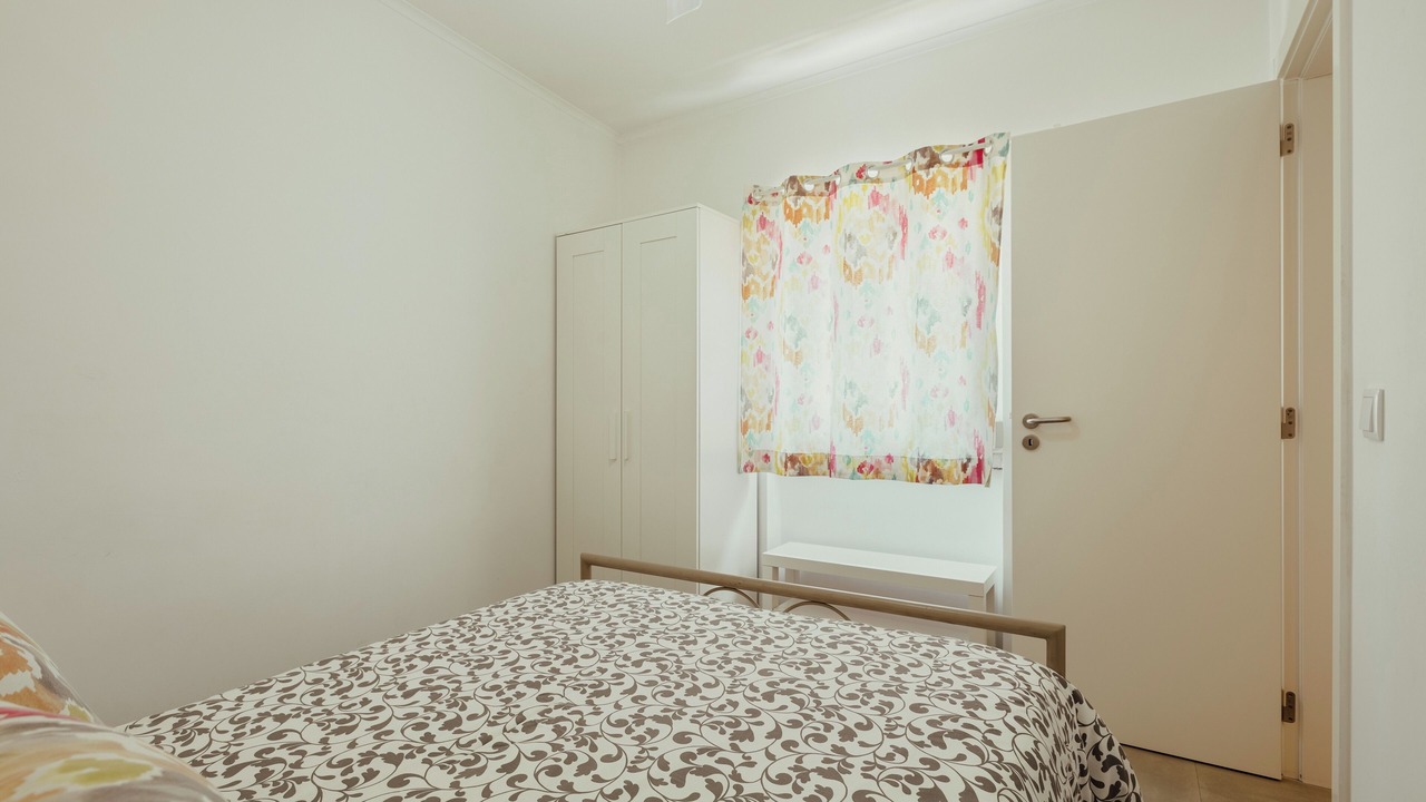 Photo of Bedroom in Alges