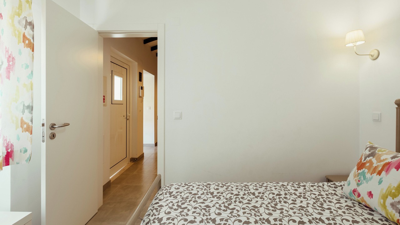 Photo of Bedroom in Alges