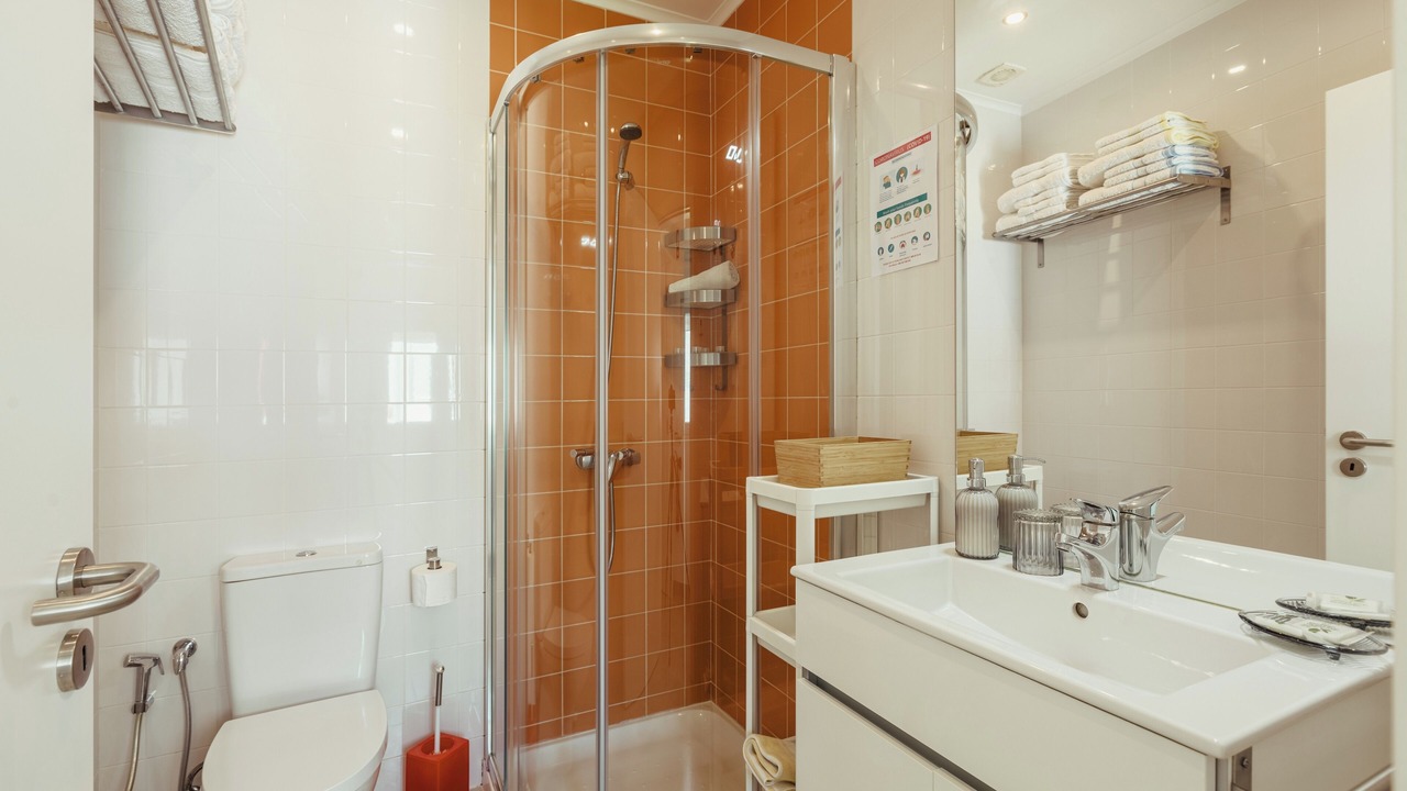 Photo of Bathroom in Alges