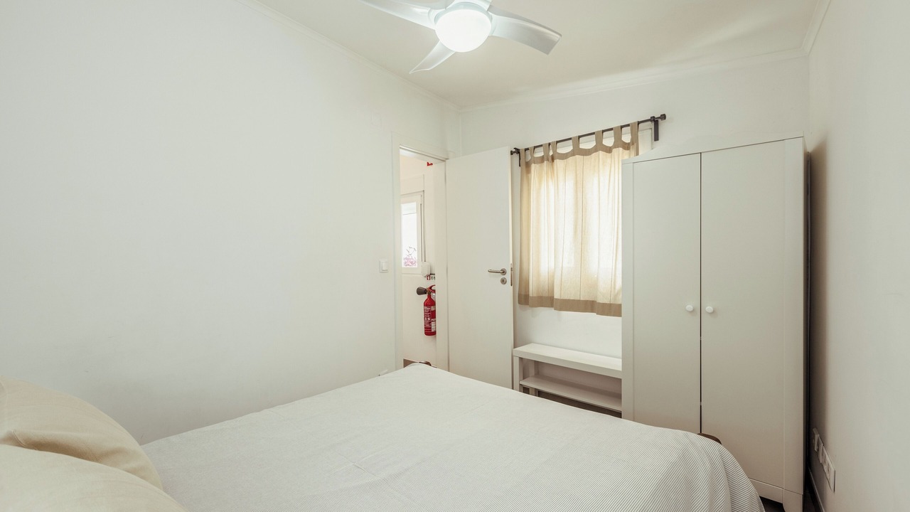 Photo of Bedroom in Alges