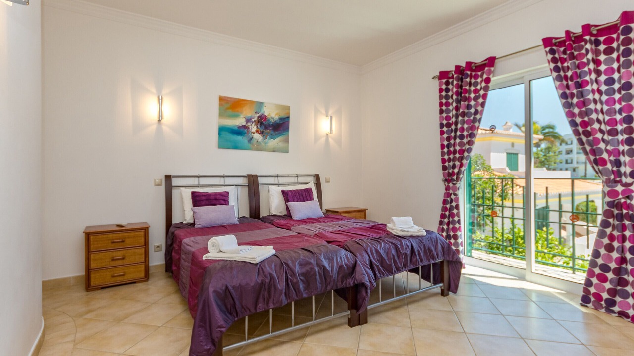 Photo of Bedroom in Correeira