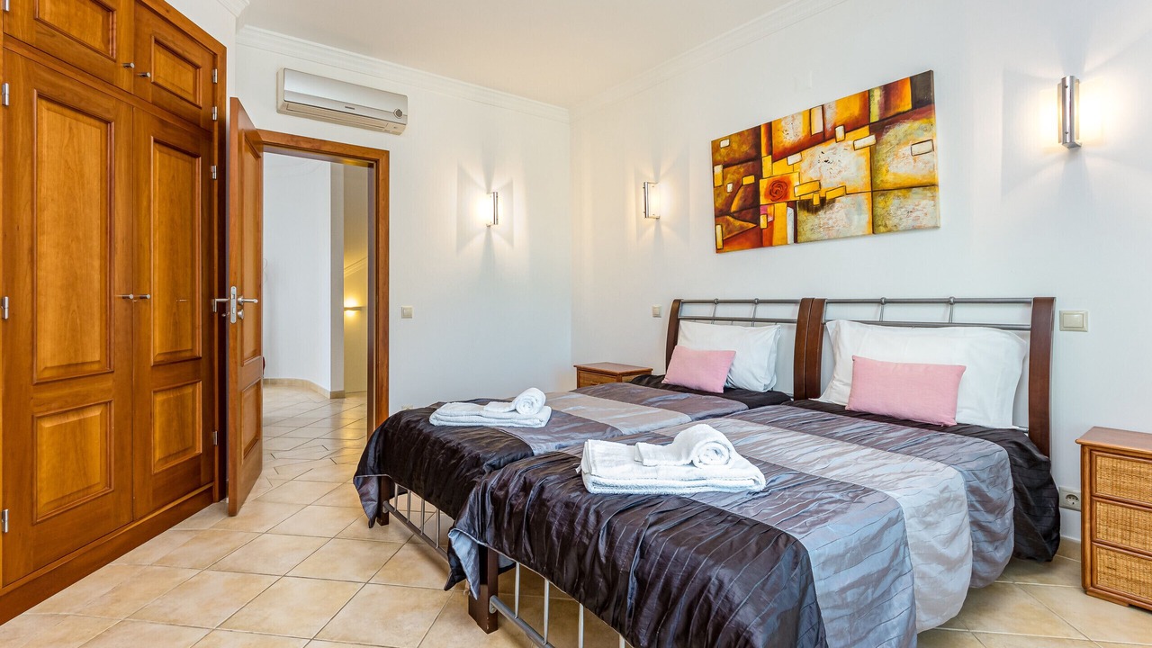 Photo of Bedroom in Correeira