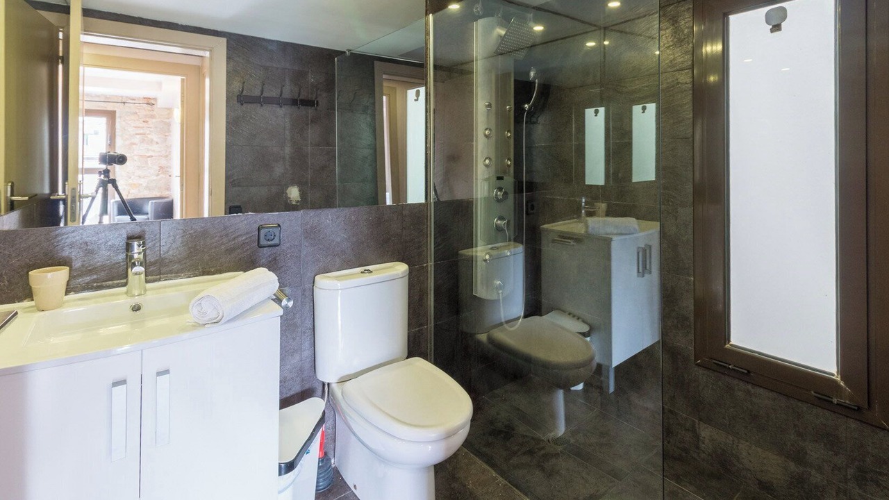 Photo of Bathroom in El Raval