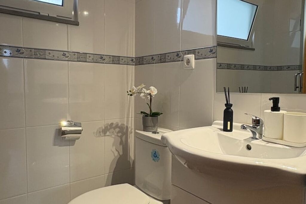 Photo of Bathroom in Oeiras