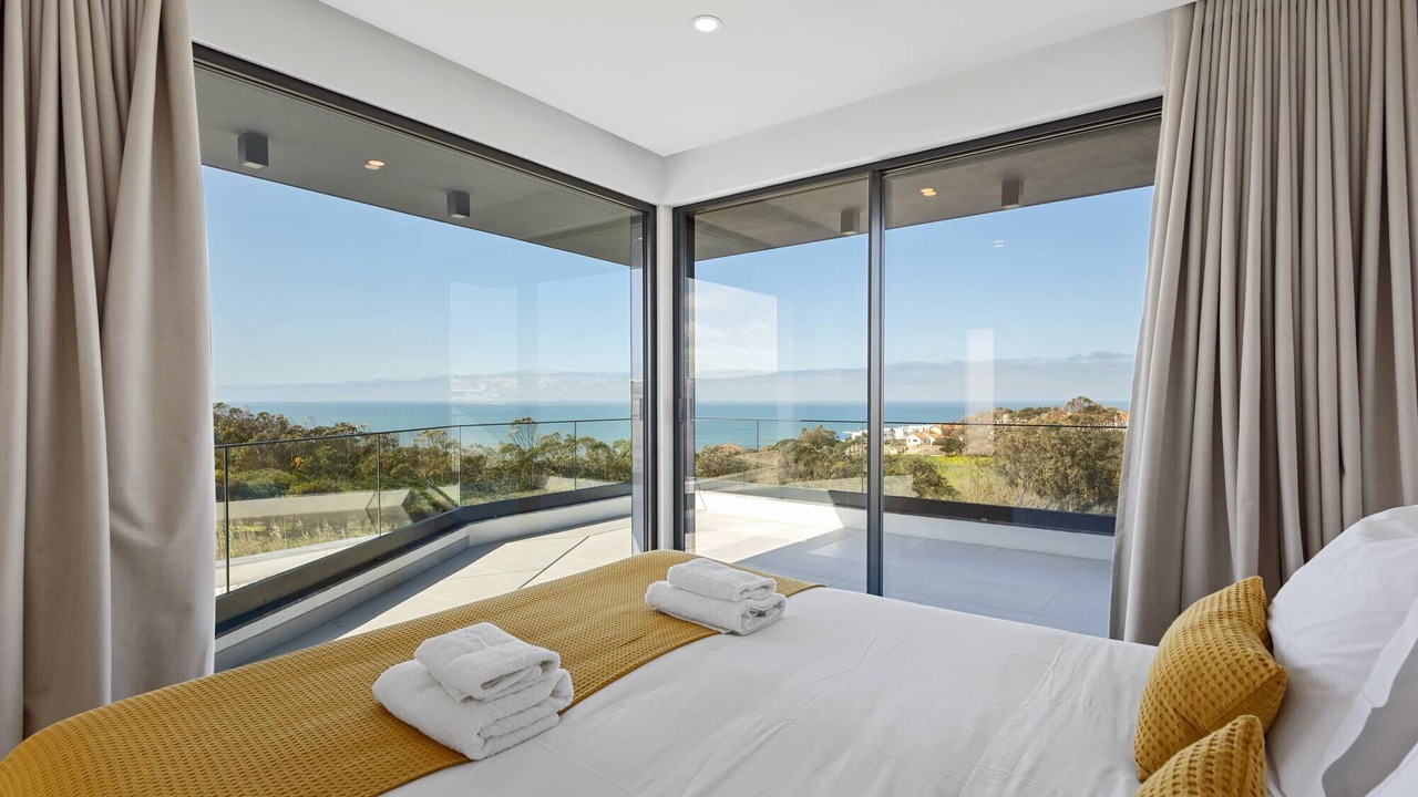 Photo of Bedroom in Atalaia