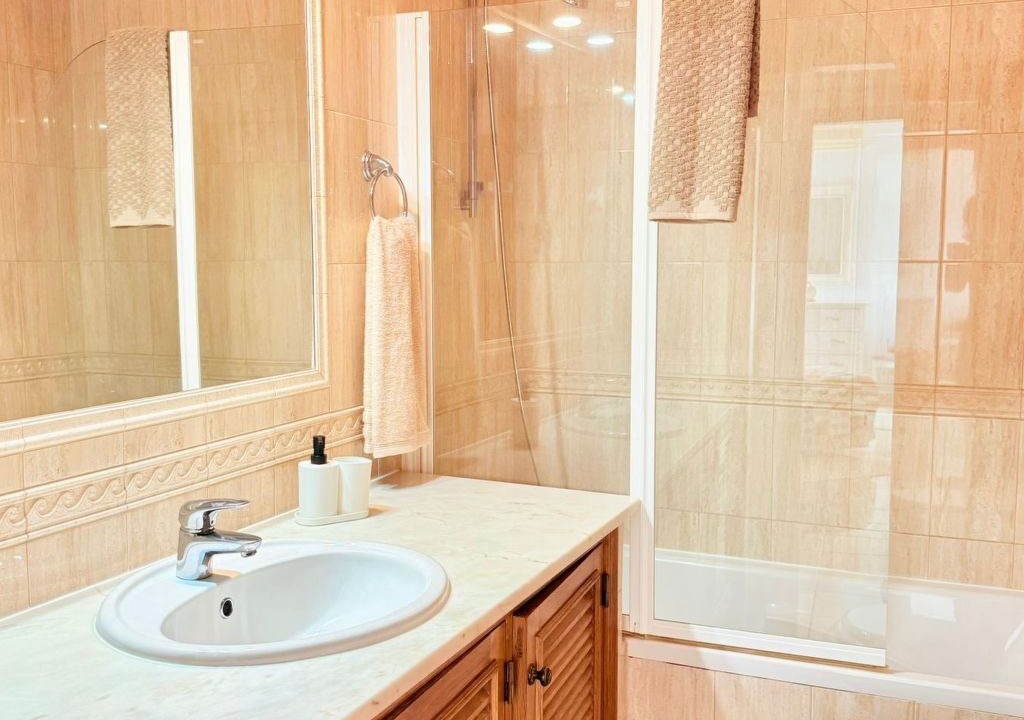 Photo of Bathroom in Budens