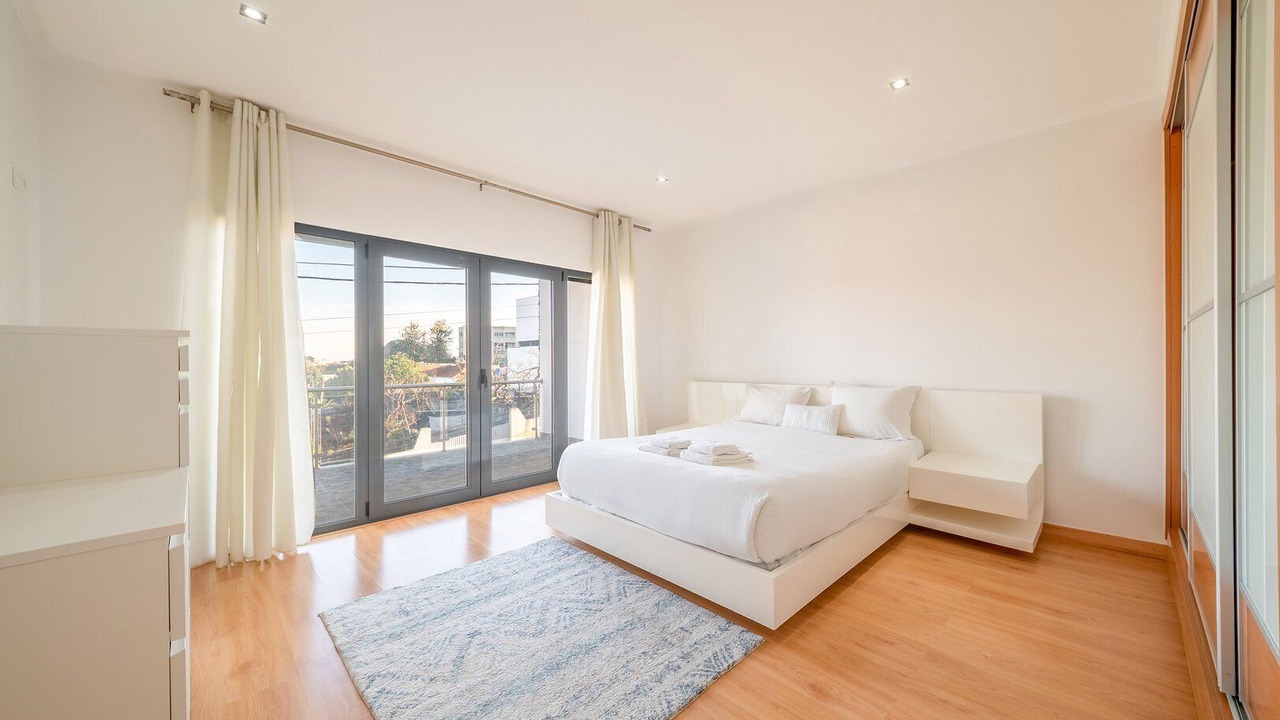 Photo of Bedroom in Charneca de Caparica e Sobreda