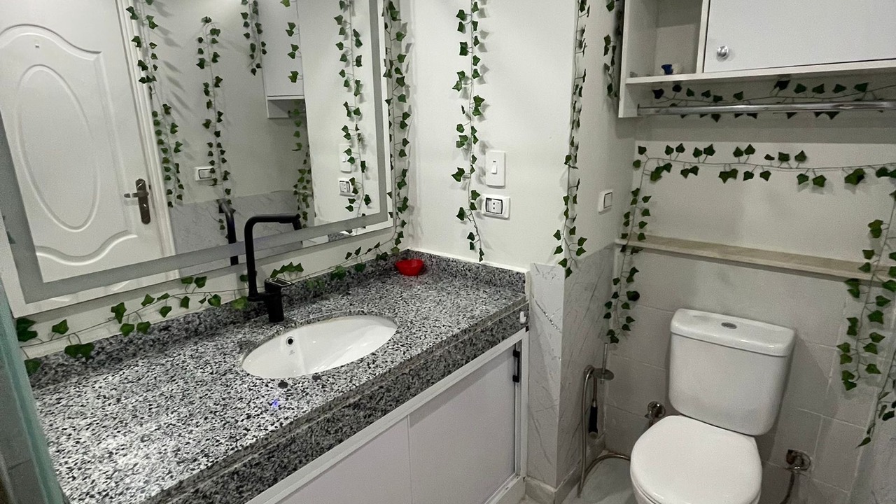Photo of Bathroom in Corniche Road-Dahar