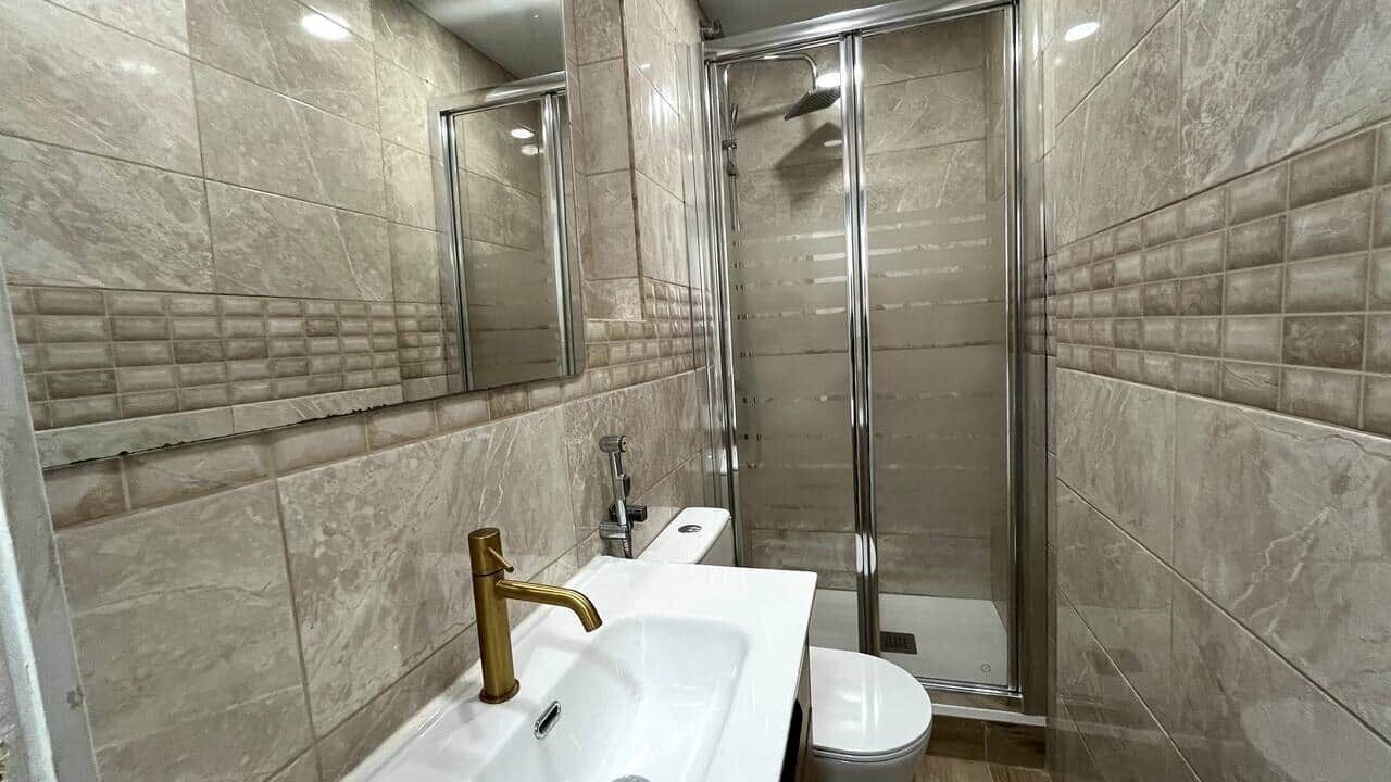 Photo of Bathroom in Collblanc y La Torrassa