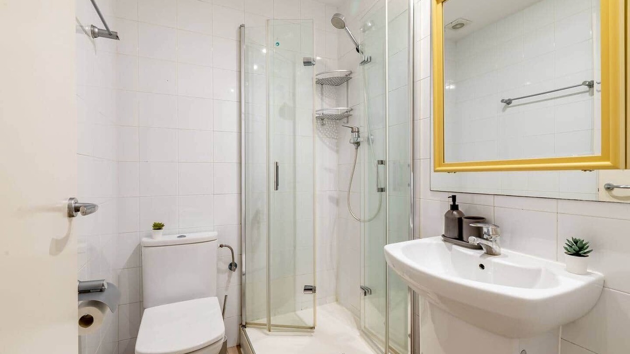 Photo of Bathroom in Sants