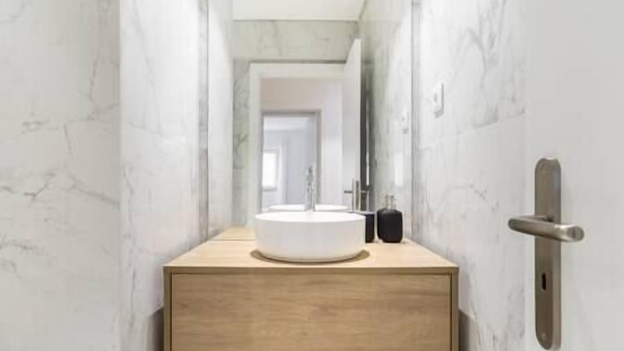 Photo of Bathroom in Estoril