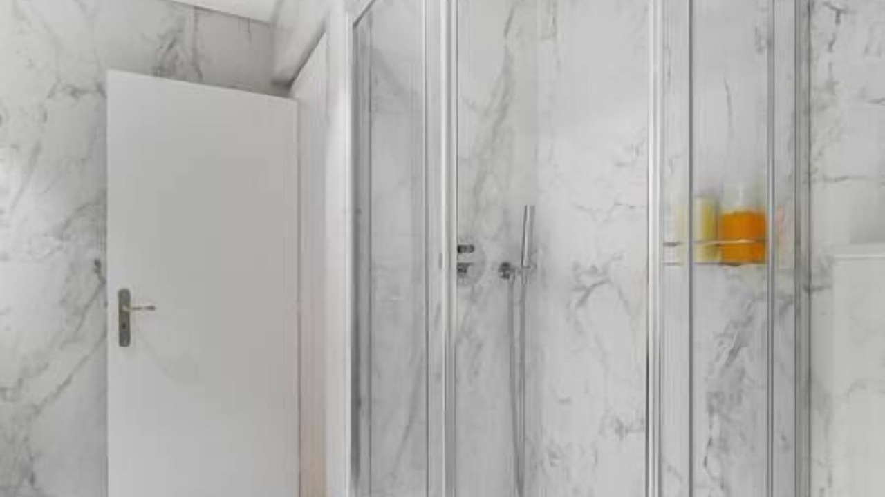 Photo of Bathroom in Estoril