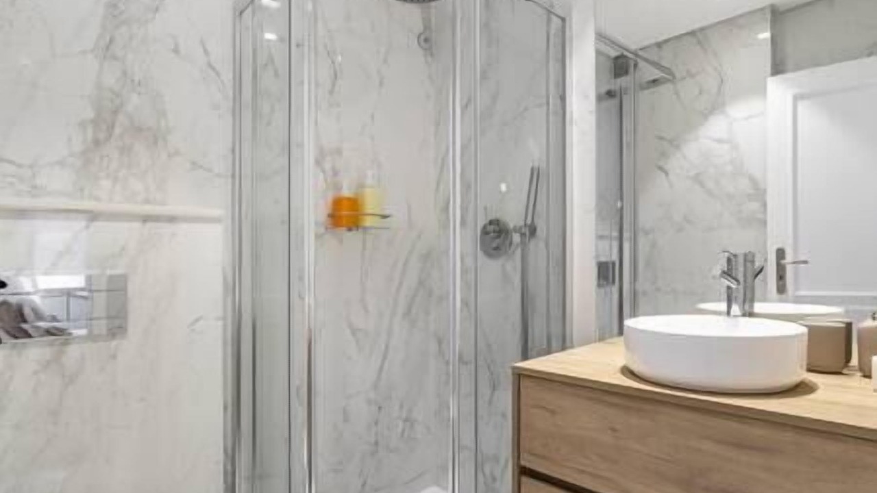 Photo of Bathroom in Estoril