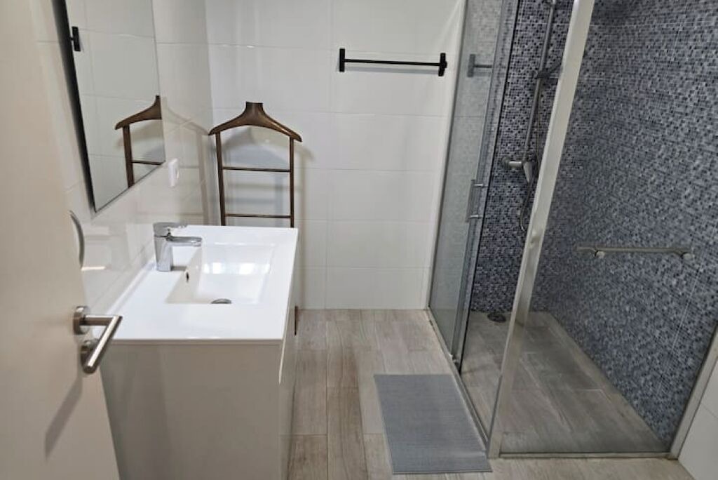 Photo of Bathroom in Costa de Caparica