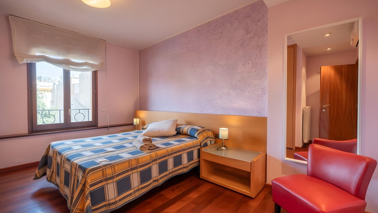 Photo of Bedroom in Figueres