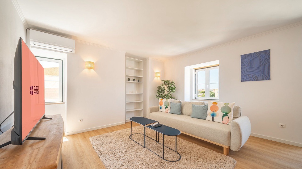 Photo of Livingroom in Linda-a-Velha