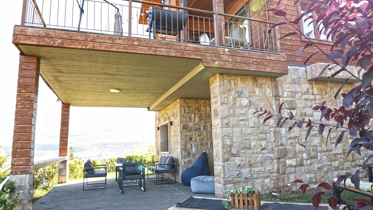 Photo of Patio Balcony in Mzaar Kfardebian