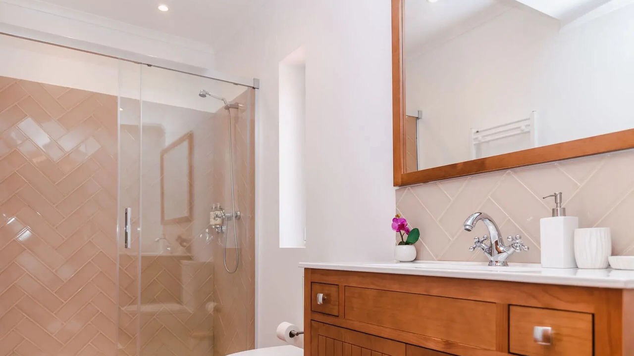 Photo of Bathroom in Melides