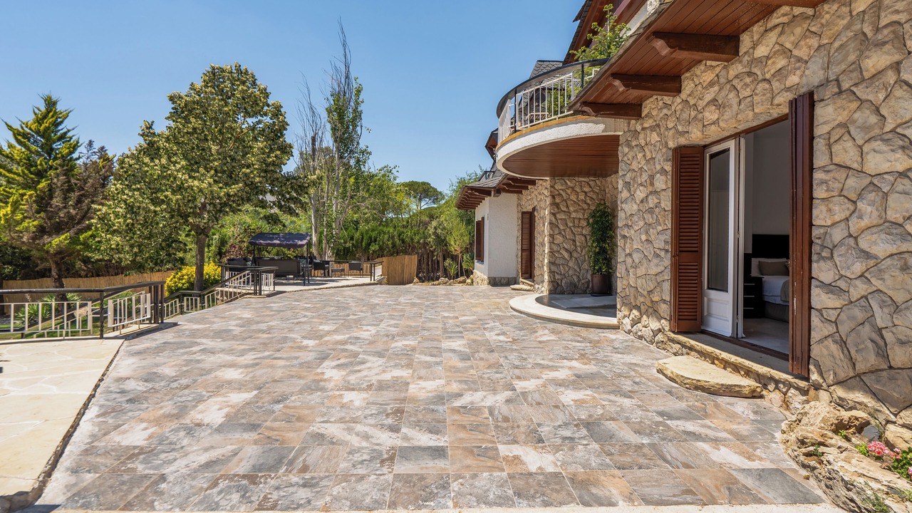 Photo of Patio Balcony in Begues