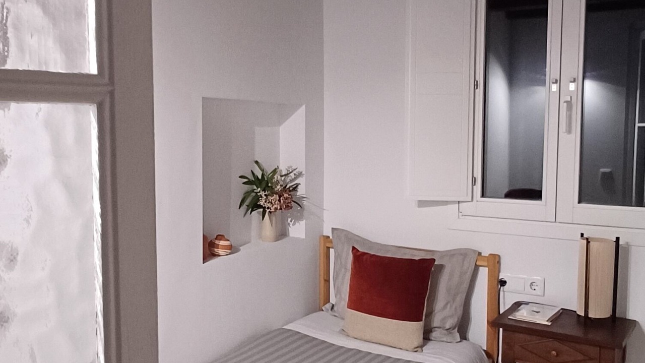 Photo of Bedroom in Vic