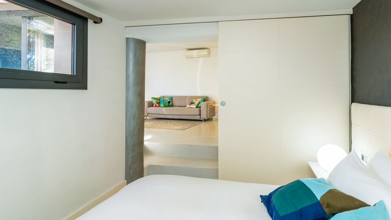 Photo of Bedroom in Quint Mar