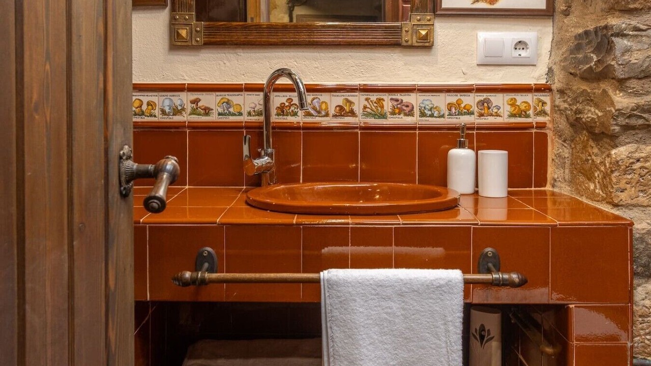 Photo of Bathroom in Besalu