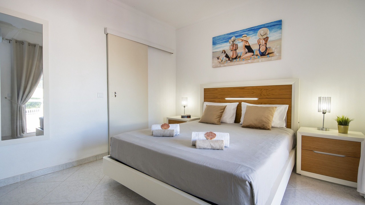 Photo of Bedroom in Lagoa e Carvoeiro