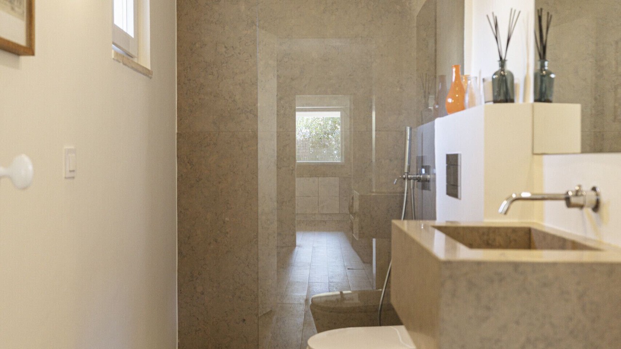 Photo of Bathroom in Sao Pedro de Penaferrim