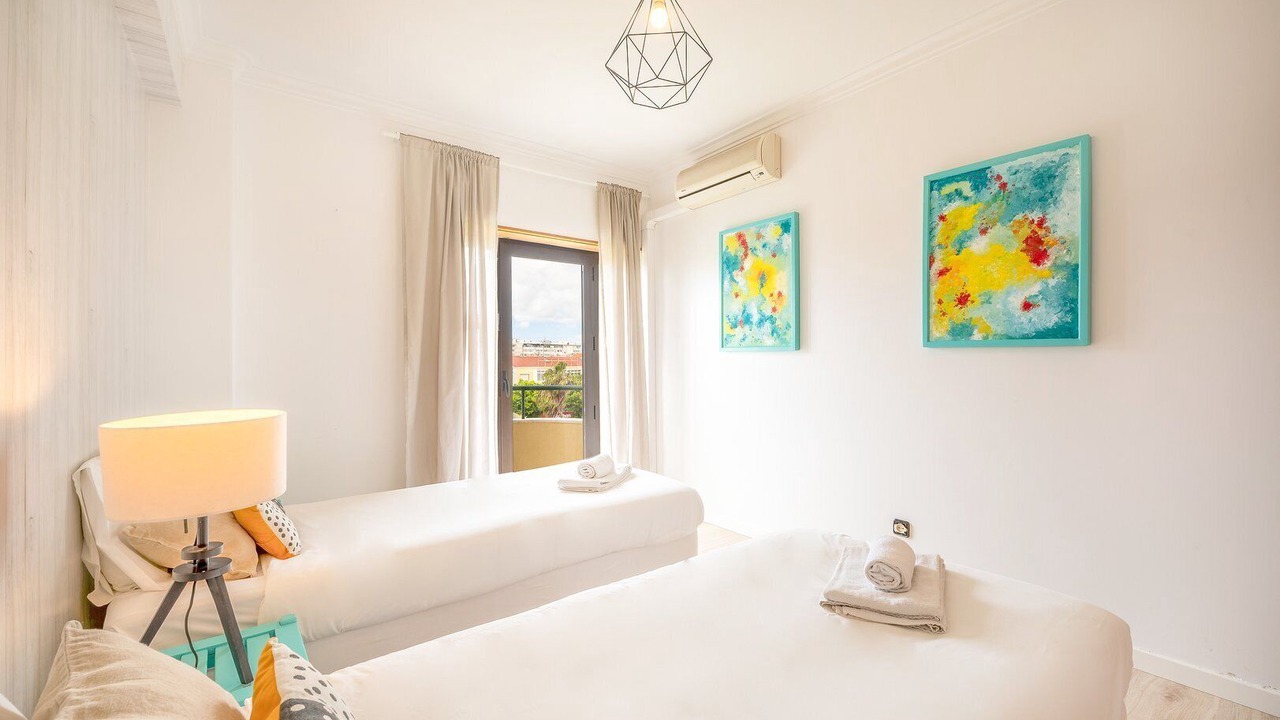 Photo of Bedroom in Costa de Caparica