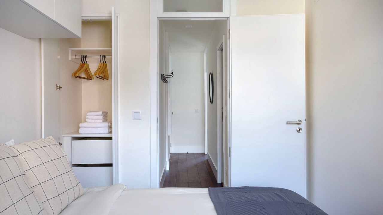 Photo of Bedroom in Alges