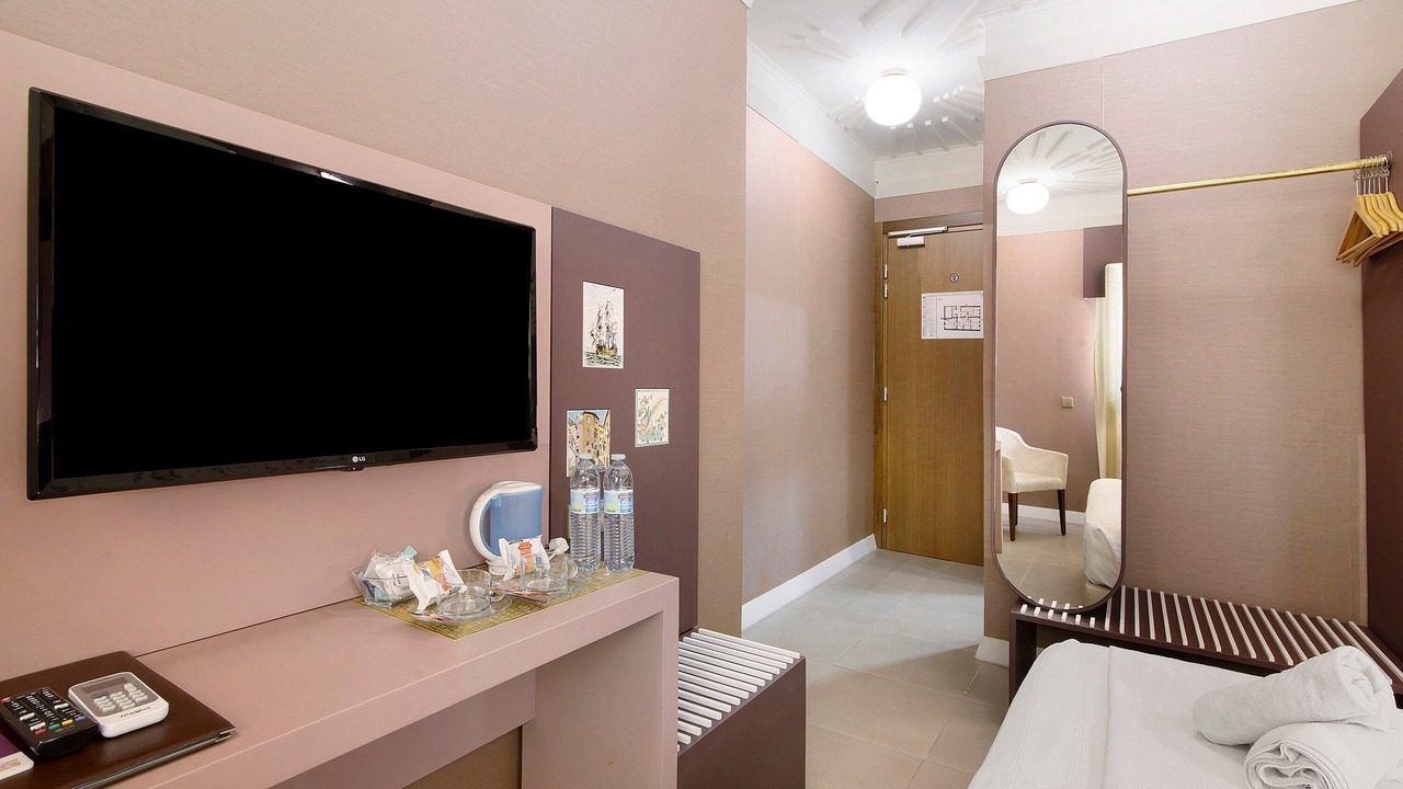 Photo of Bedroom in Faro City Centre