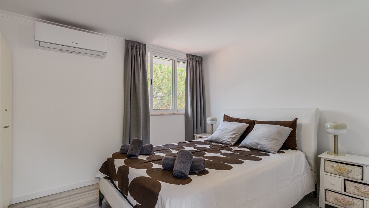Photo of Bedroom in Charneca de Caparica e Sobreda