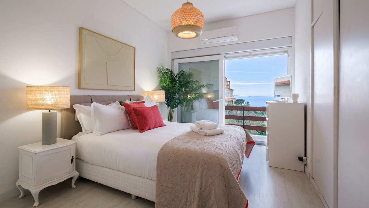 Photo of Bedroom in Estoril