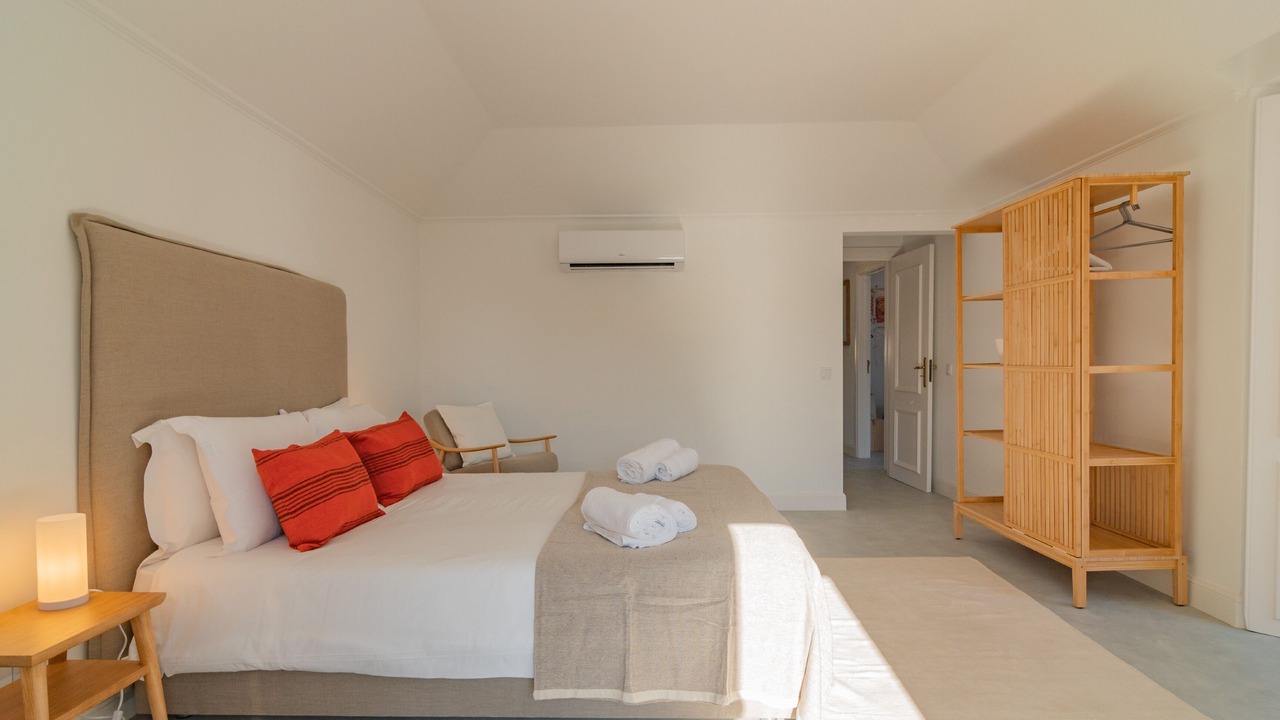 Photo of Bedroom in Estoril