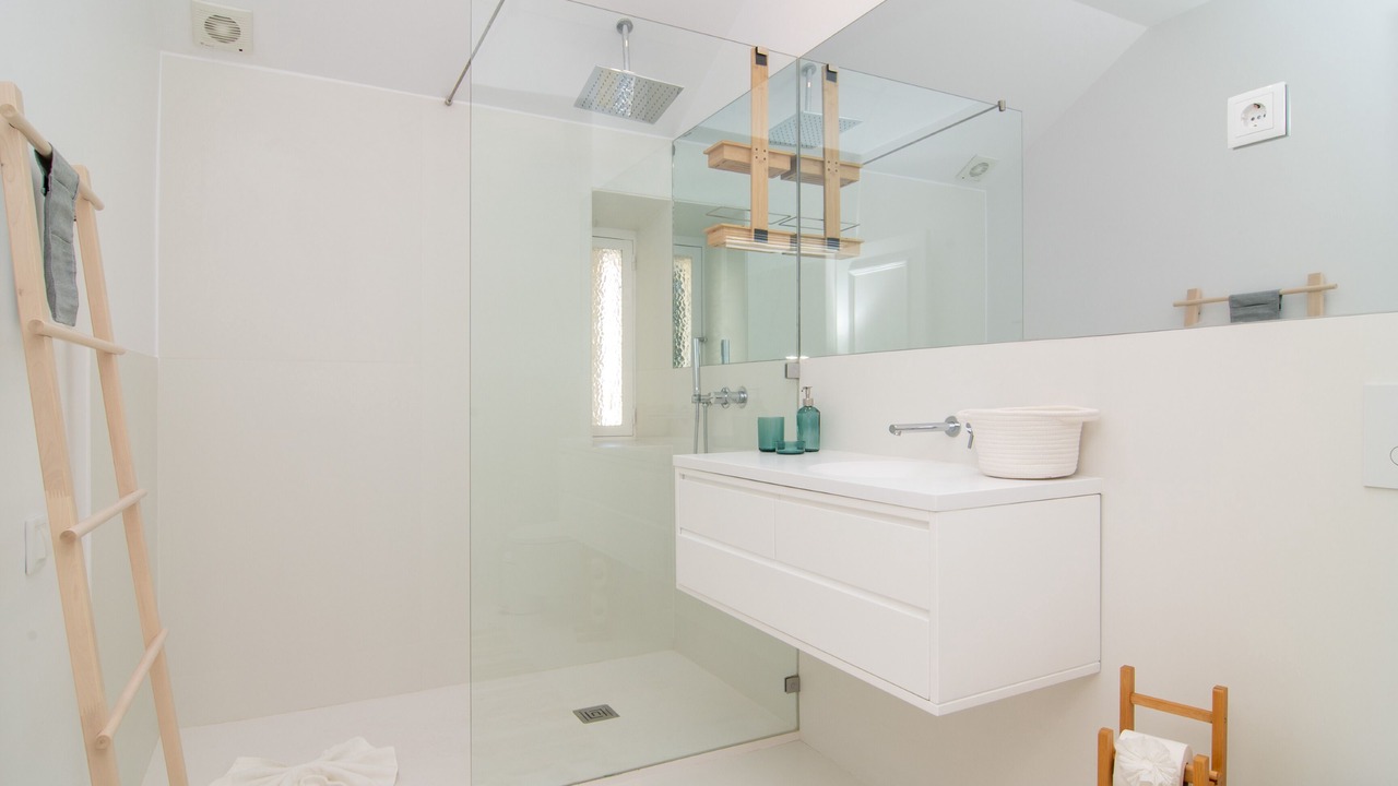 Photo of Bathroom in Estoril