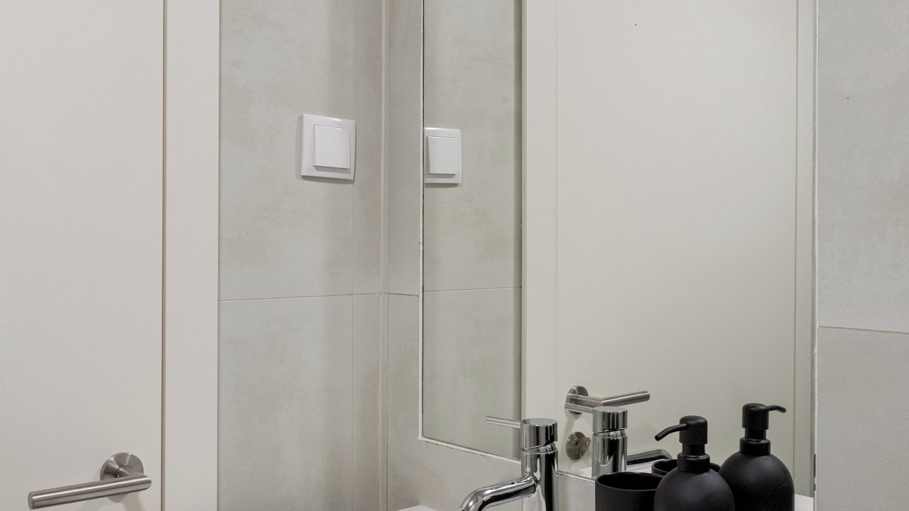 Photo of Bathroom in Linda-a-Velha